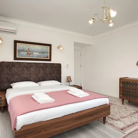 Golden Star Apart Otel