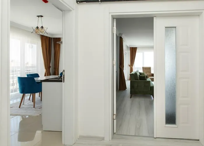 Golden Star Aparthotel